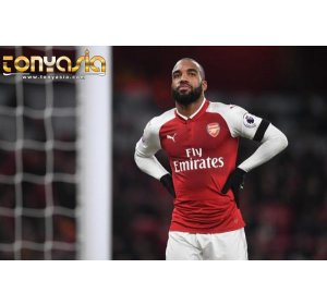 Sejak Kehadiran Aubameyang, Lacazette Sudah Jarang Dimainkan | Agen Bola Online | Judi Bola