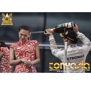 Hamilton Juara GP China | Judi Bola Online | Agen Bola Terpercaya